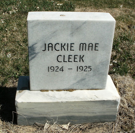 Cleek, Jackie Mae