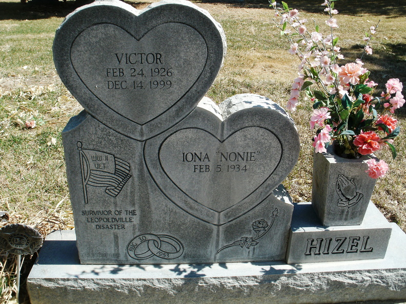 Hizel, Victor & Iona "Nonie" [front]