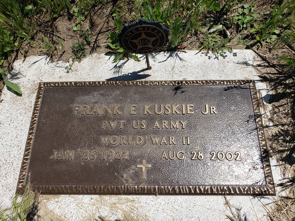Kuskie, Frank E., Jr.