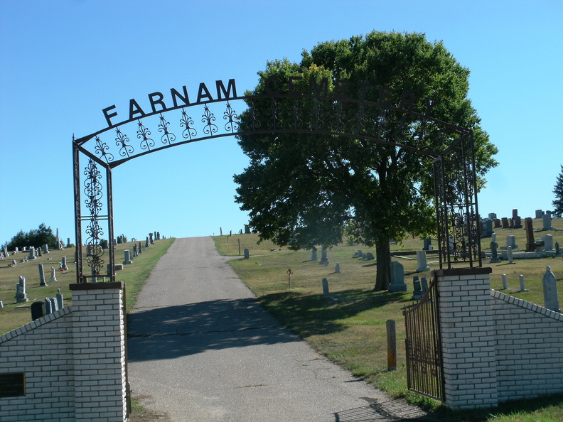 Farnam Cemetery entrance gate