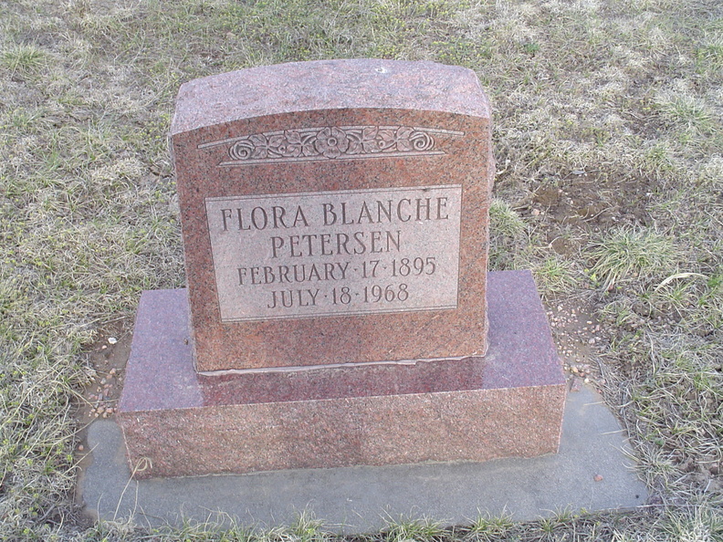 Petersen, Flora Blanche