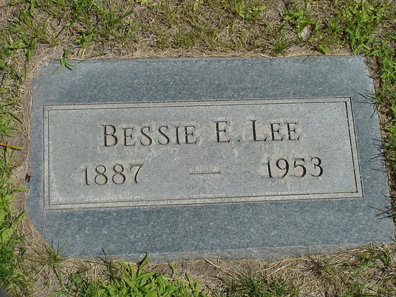 Lee BessieE