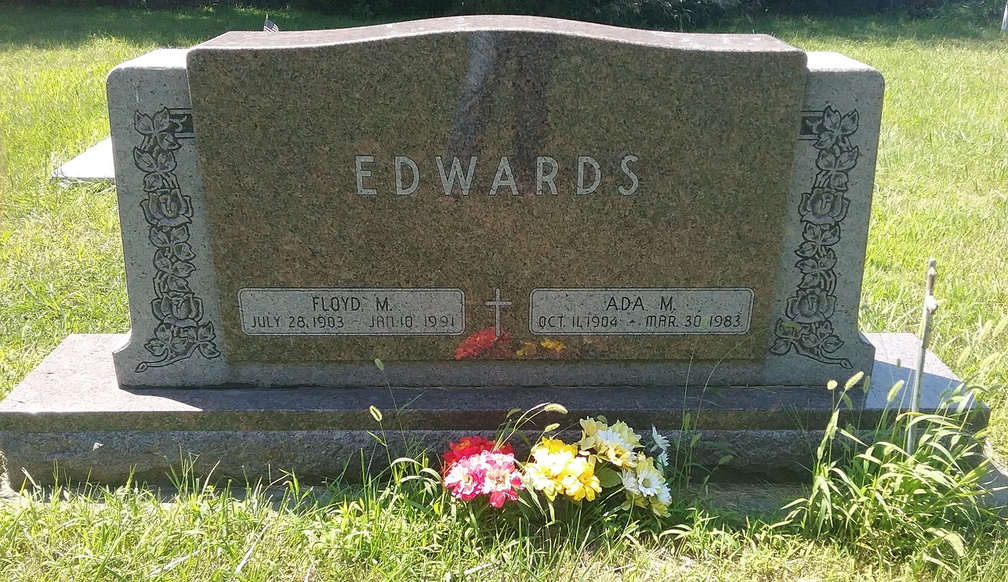 Edwards, Floyd Mankins & Ada Mae (Fouts)