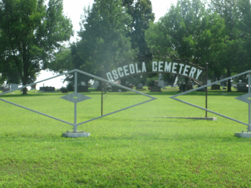 Osceola Cemetery entrance gate
