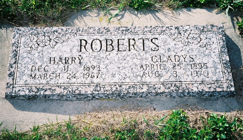 Roberts, Harry &amp; Gladys son of Elijah Springbank C Allen NE
